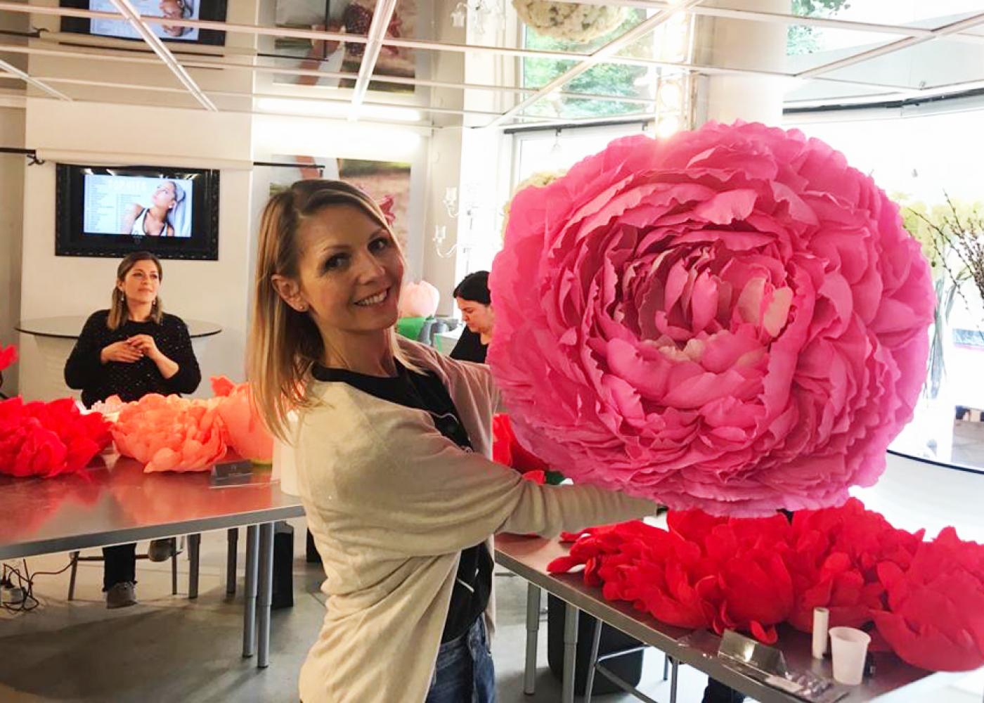 Corso Giant Paper Flower